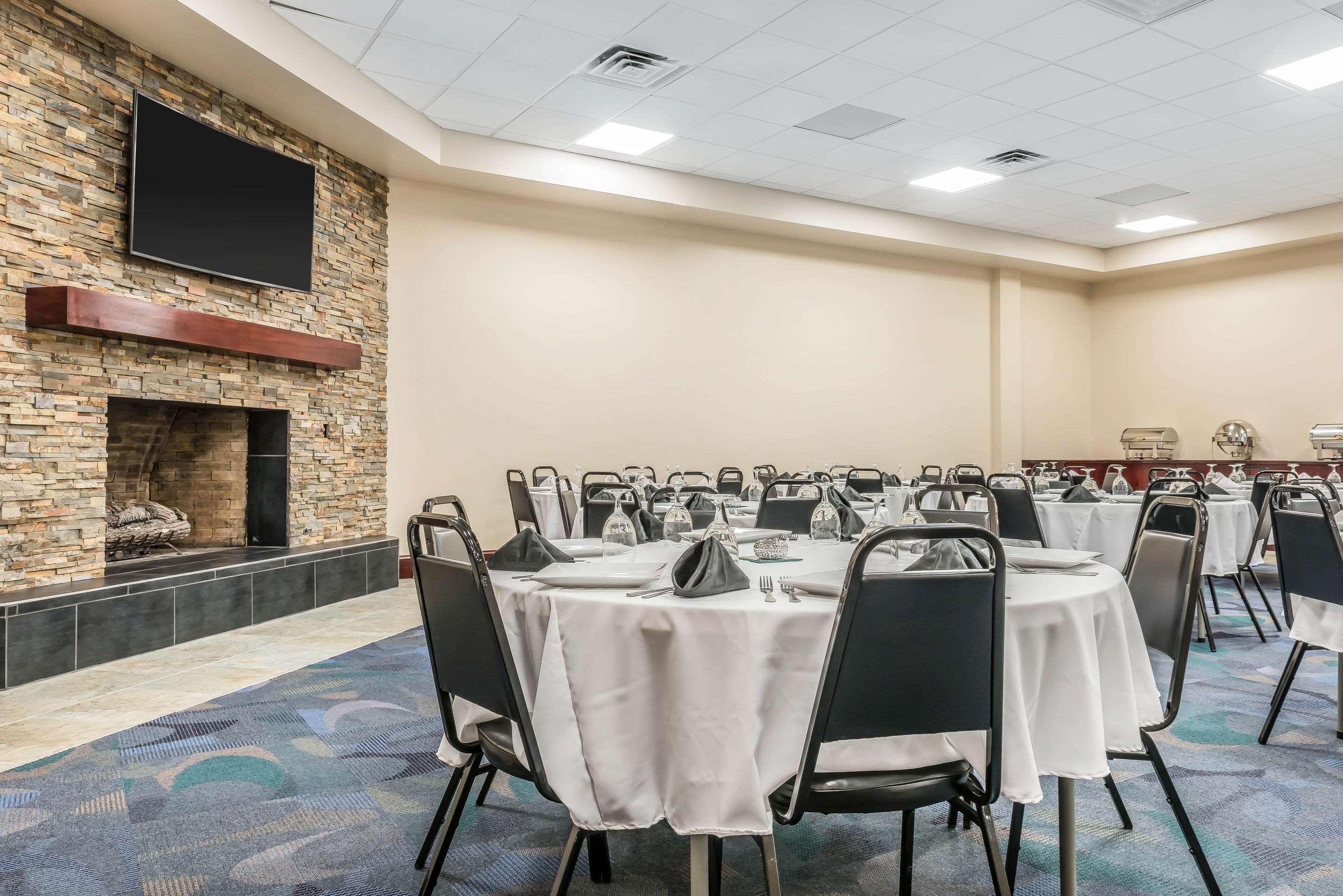 Clarion Inn Belle Vernon Exteriér fotografie