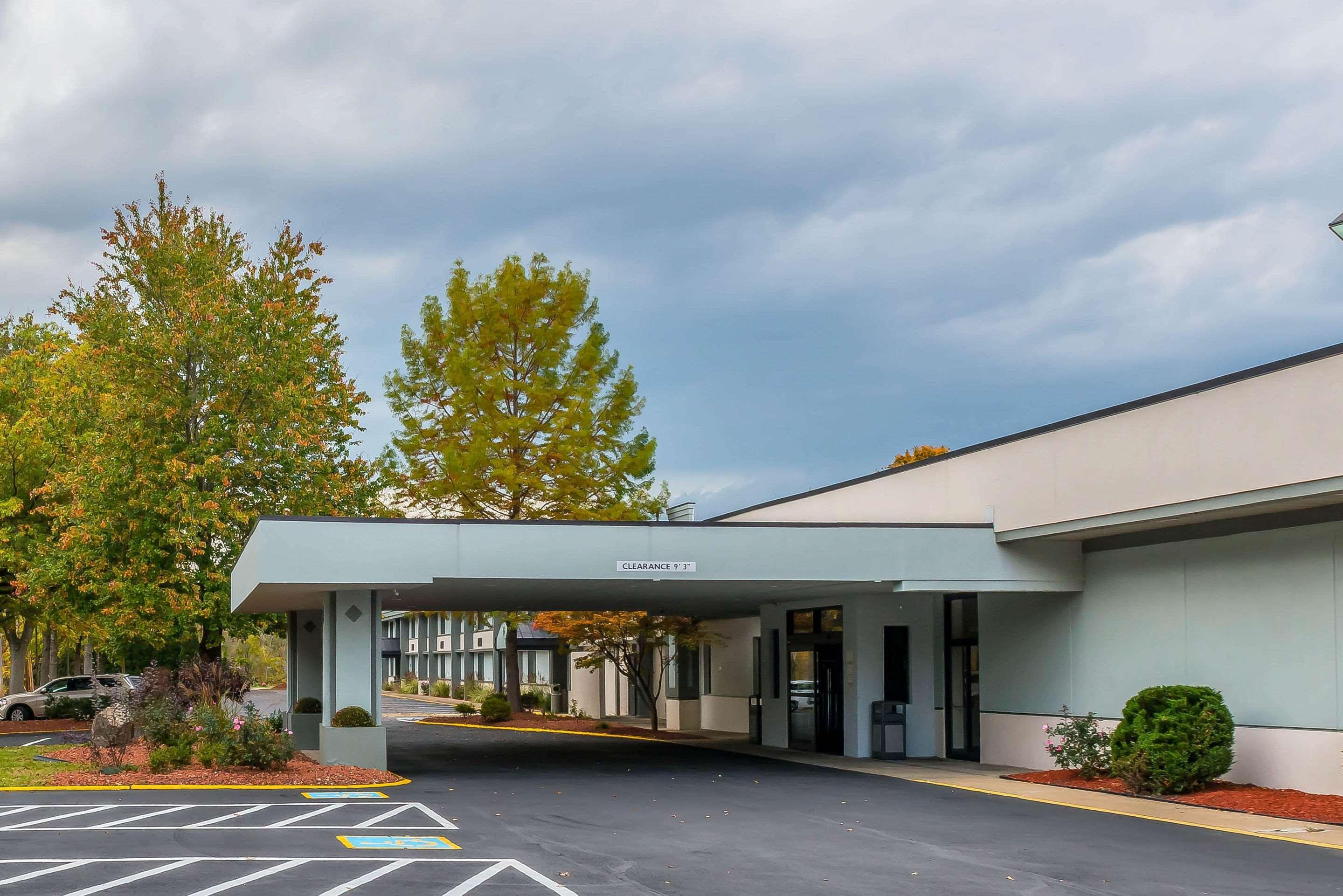 Clarion Inn Belle Vernon Exteriér fotografie